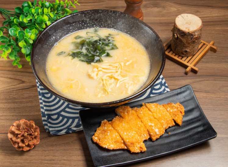塔香雞腿排拉麵 | 豬豬の拉麵屋-安南店