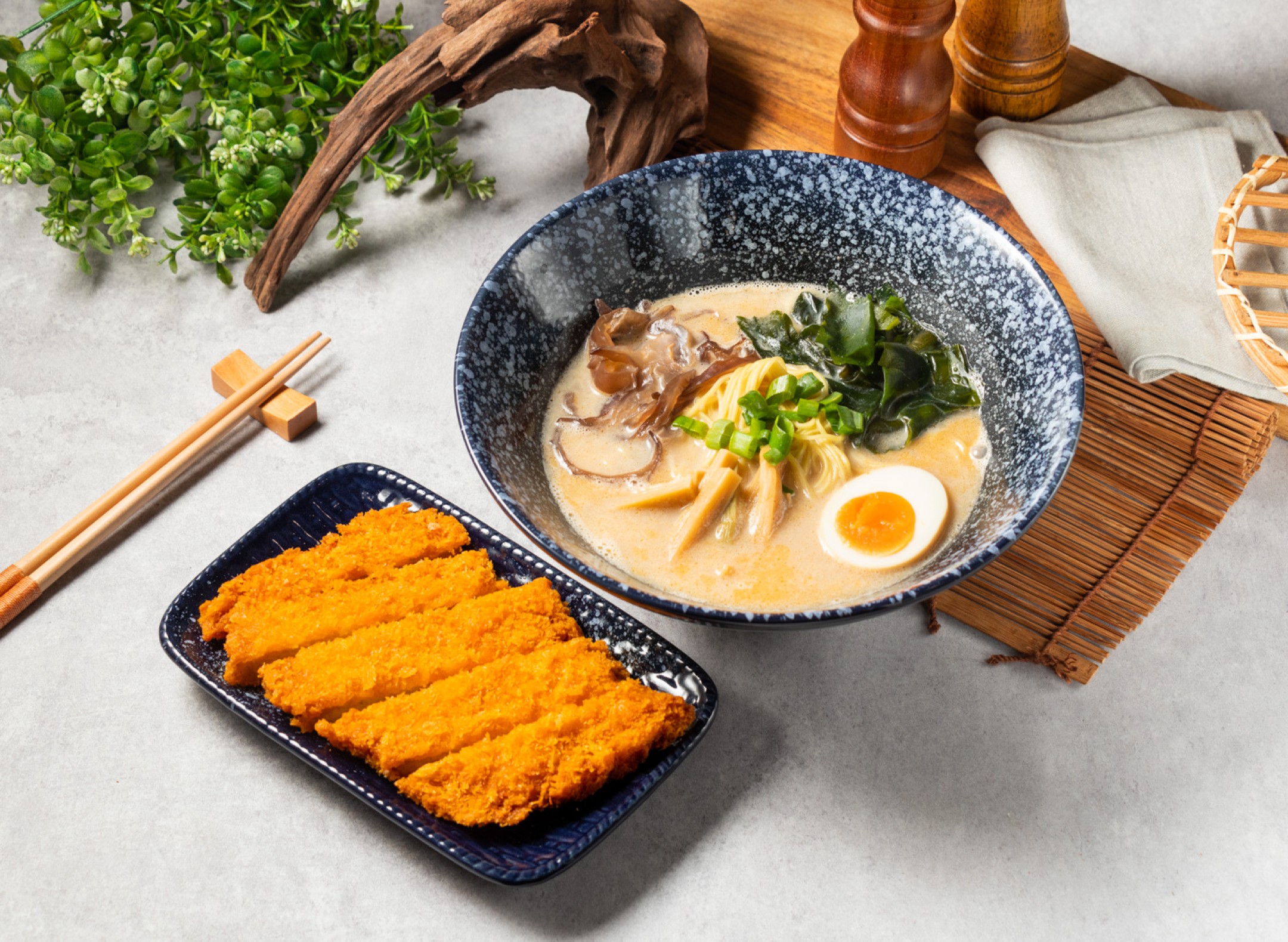 招牌豬排拉麵套餐 | 豬豬の拉麵屋-安南店