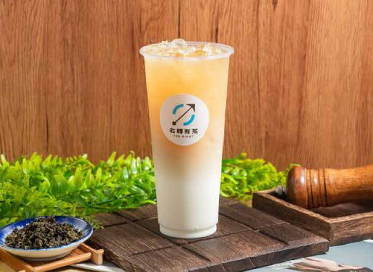 四季春奶茶 | 右轉有茶坊